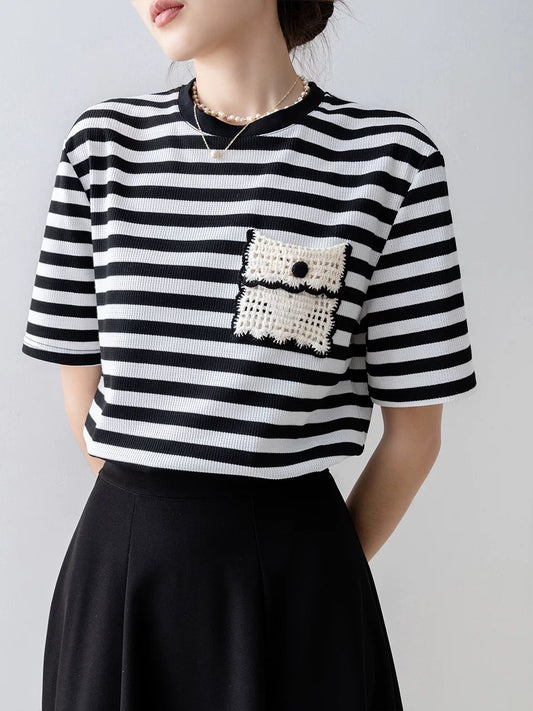 Striped round neck loose short-sleeved straight shoulder T-shirt 2024 new summer women's clothing unique and exquisite beautiful tops