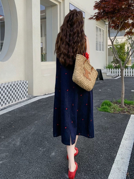 Blue love embroidered sleeveless denim dress female summer 2025 new Korean chic chic sleeveless vest dress