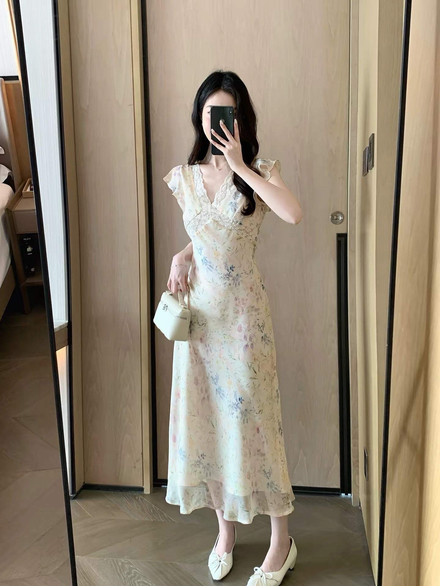 FT GUOGE Women's French-Style Lace-Panel Dress – 2026 New Summer Collection: Elegant, Soft, and Featuring Flutter Sleeves