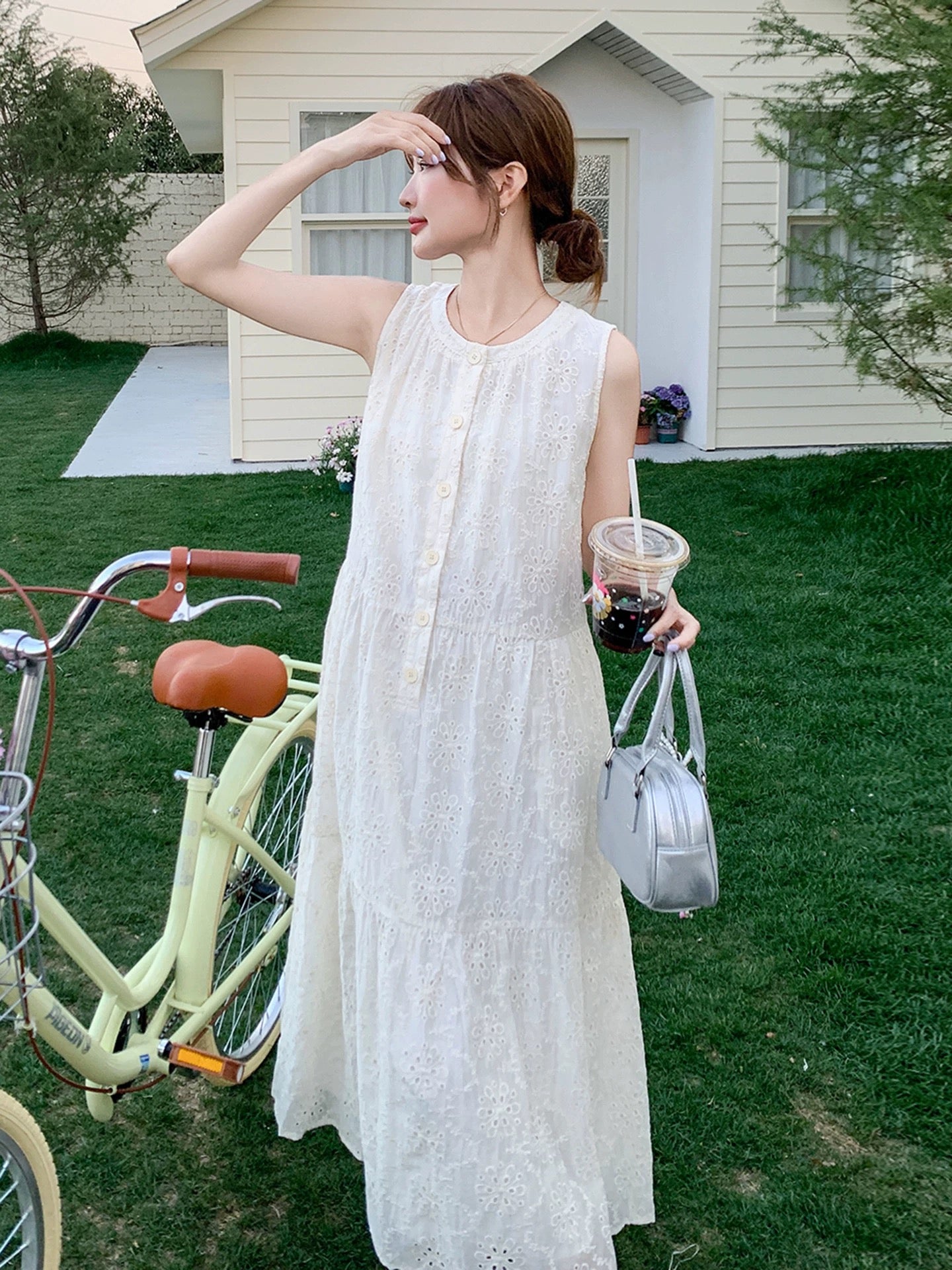 Off-white hollow jacquard sleeveless vest dress for women summer new style seaside vacation slim French temperament long skirt
