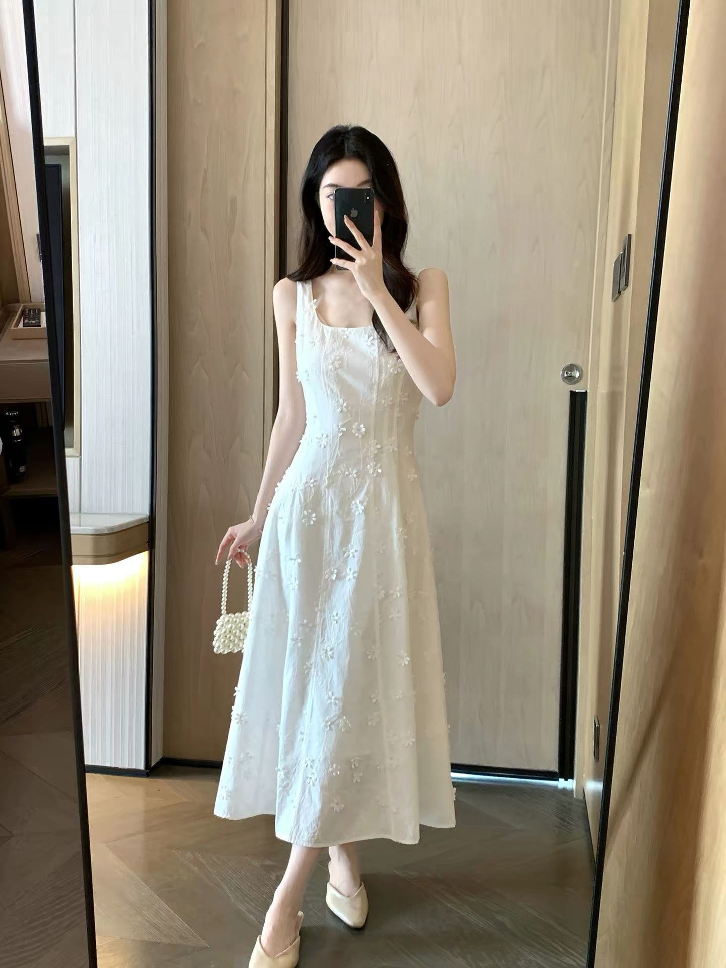 FT GUOGE Women's White Dress – 2026 New Summer Collection: French-Style Sleeveless Dress with Sophisticated 3D Embroidery