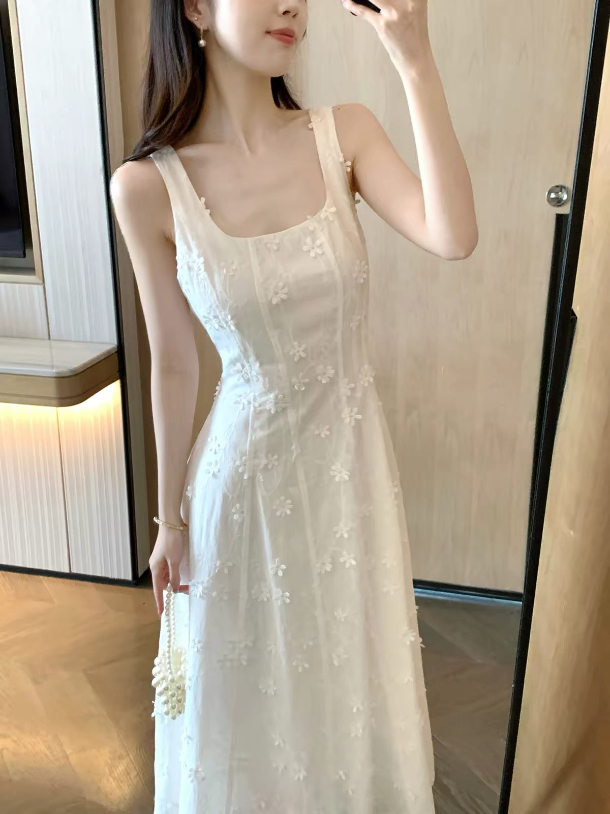 FT GUOGE Women's White Dress – 2026 New Summer Collection: French-Style Sleeveless Dress with Sophisticated 3D Embroidery