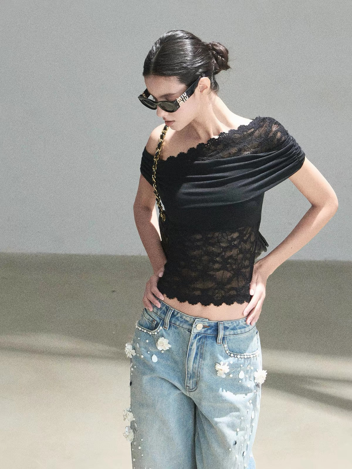 AOMALM Women's Summer Slim-Fit Cropped One-Shoulder T-Shirt – Sheer Cut-Out Detail with Lace Shoulder Trim