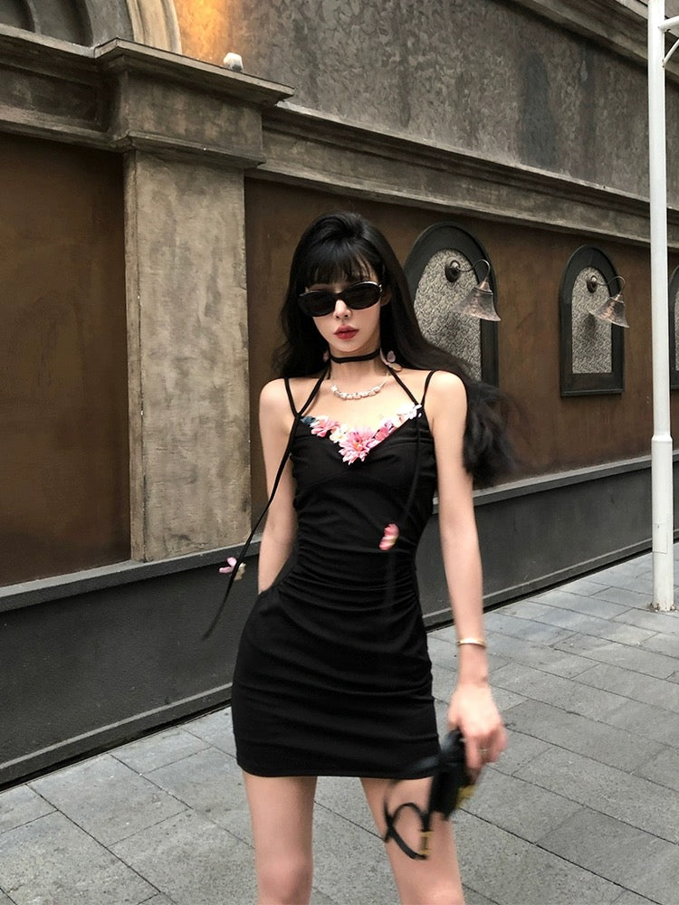 Aunt Barbie's holiday style suspender dress for women new summer French pure lust hot girl flower halter neck hip skirt