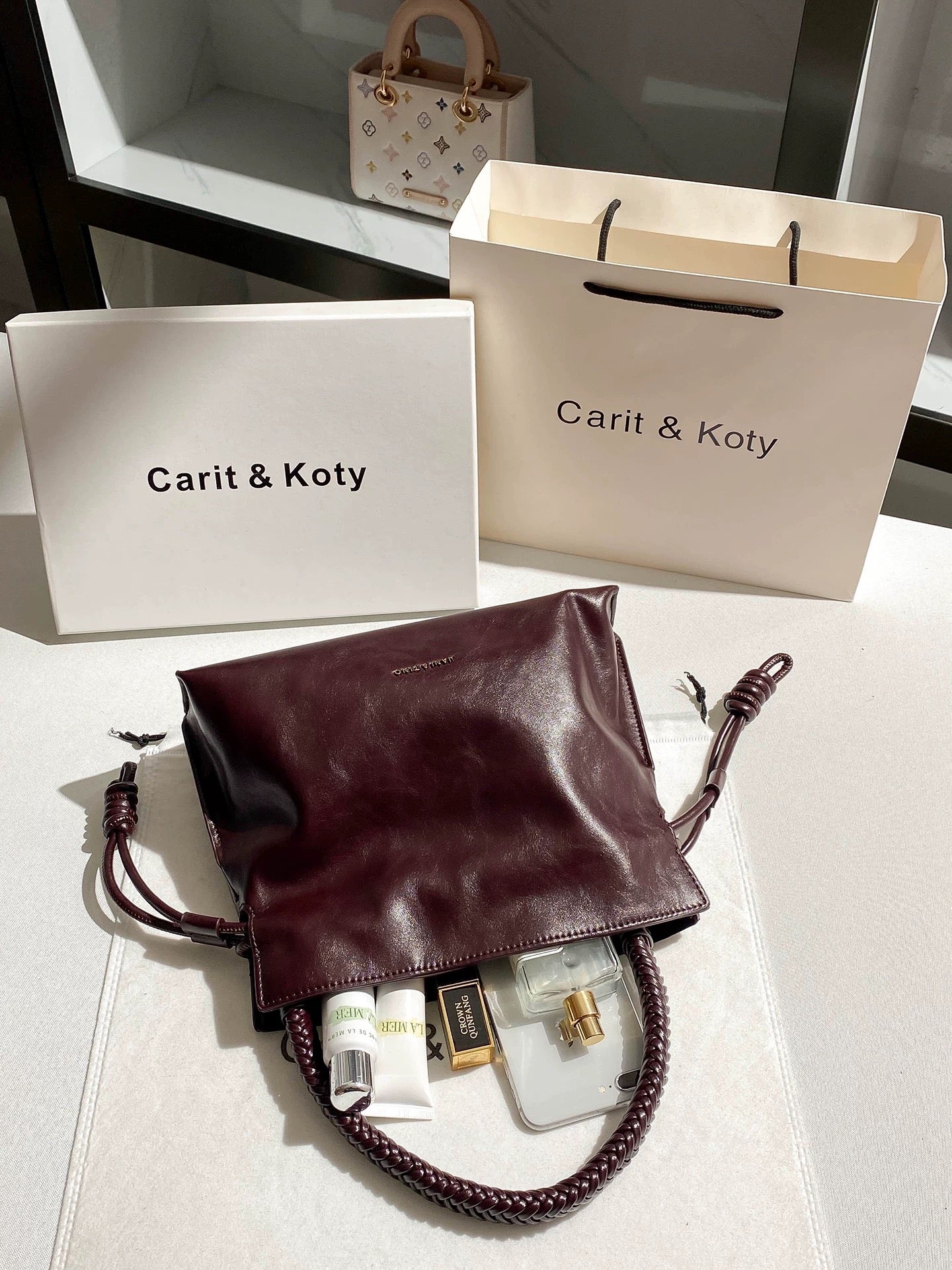 Carit Koty Niche Pleated Drawstring Cloud Bag for Women, 2025 Autumn/Winter New Arrival, High-End Woven Tote Bag