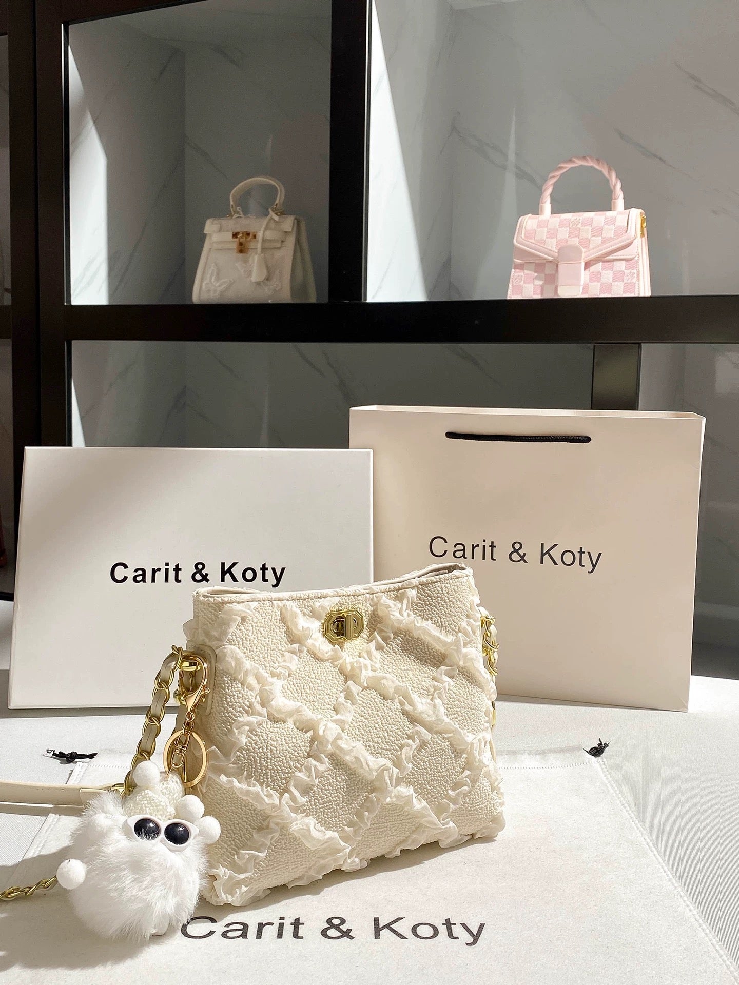 Carit Koty French-style niche lace chain bag for women, 2025 autumn/winter new high-end shoulder/crossbody bag.