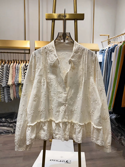 [Xiao Ai's Shop Photos] White Collared Embroidered Lace Shirt for Women, New Spring Style, Elegant and Slimming Shirt