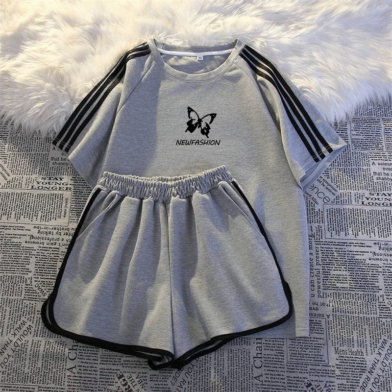 Sports casual two-piece suit for women summer 2025 new Korean loose student three-bar running short-sleeved shorts