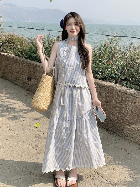 Chic and beautiful light blue striped embroidered suit skirt for women 2025 summer sweet sleeveless top skirt two-piece suit