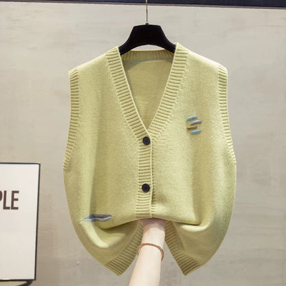 V-neck knitted cardigan vest vest women 2025 autumn and winter new loose outer wear vest layered sweater waistcoat trend