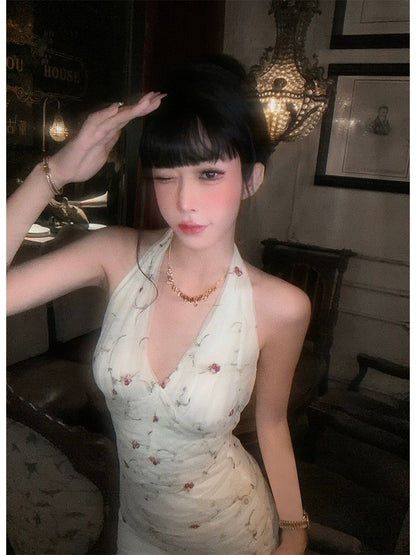 Aunt Barbie holiday style halterneck dress for women summer new backless floral hottie hip-hugging flower suspender skirt