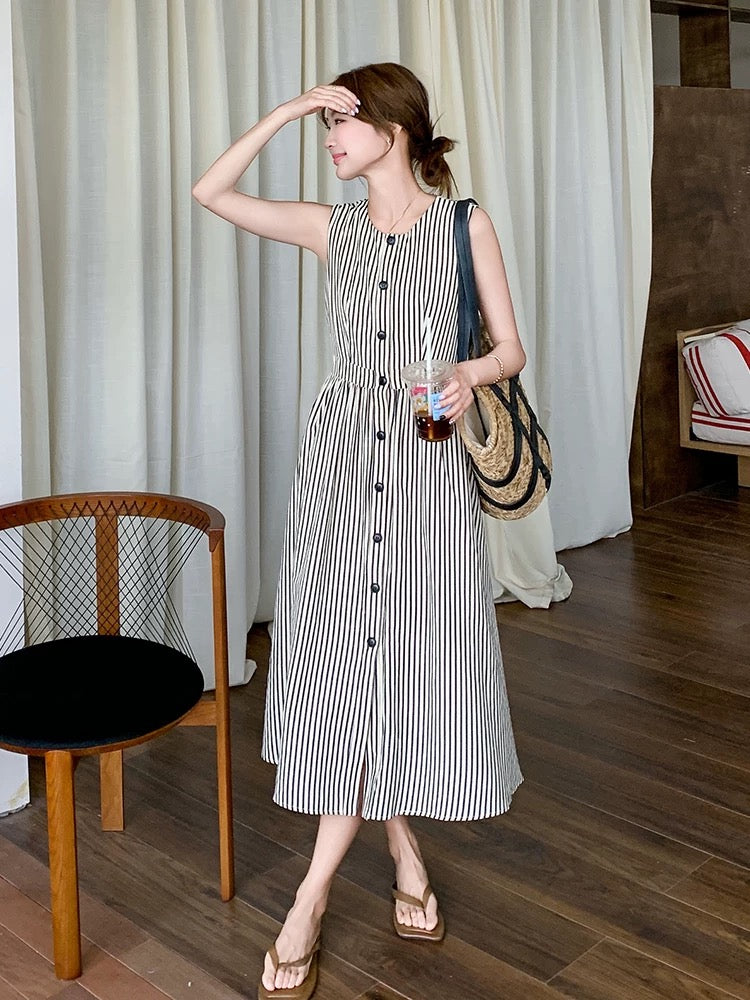 Simple and generous vertical stripes waist slimming sleeveless dress female 2025 summer Korean style single-breasted vest dress