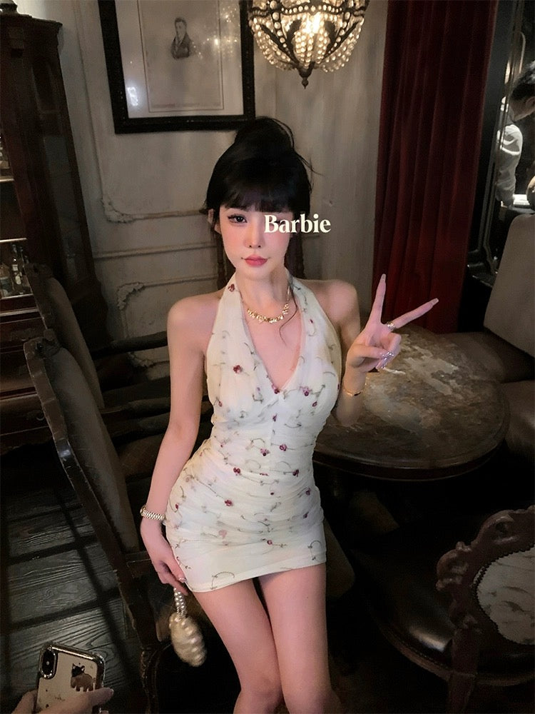 Aunt Barbie holiday style halterneck dress for women summer new backless floral hottie hip-hugging flower suspender skirt