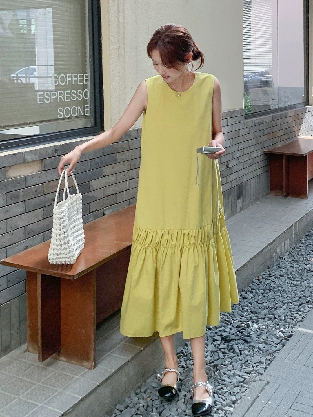French simple hem pleated design sleeveless vest long skirt female 2025 summer new medium-length dress trend