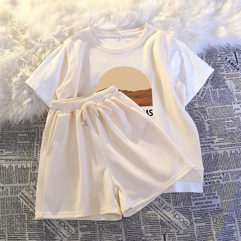 Casual sports suit for women in summer, salty style, small student fake two-piece, fashionable outerwear, running suit, short-sleeved shorts