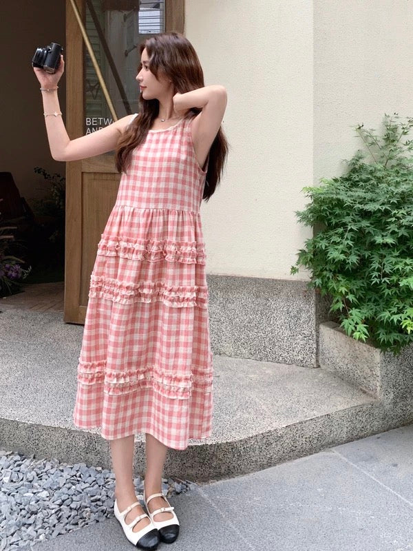 Pink Korean-style age-reducing wood ear edge stitching plaid dress female 2025 summer retro niche temperament vest dress