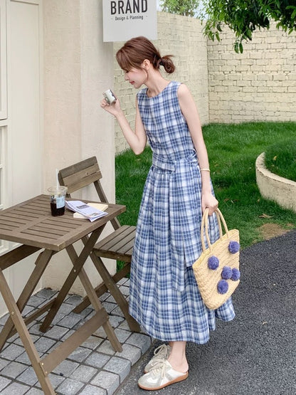 Korean style petite retro plaid vest dress female 2025 summer new temperament literary style knee-length skirt