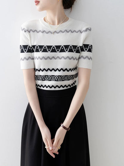 White round neck wave striped sweater female 2025 new summer slim fit pullover unique beautiful short-sleeved top