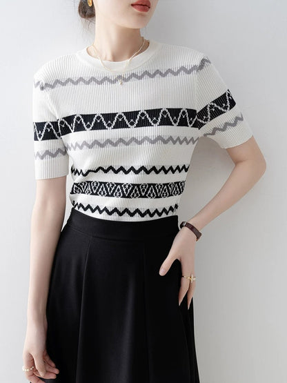 White round neck wave striped sweater female 2025 new summer slim fit pullover unique beautiful short-sleeved top