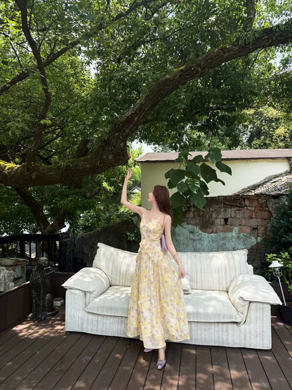 Yu Xiaoxiao [Sunlight Rose] Stylish & Elegant Summer Maxi Dress: Inverted-V Waist, Ruffled Details, and Spaghetti Straps