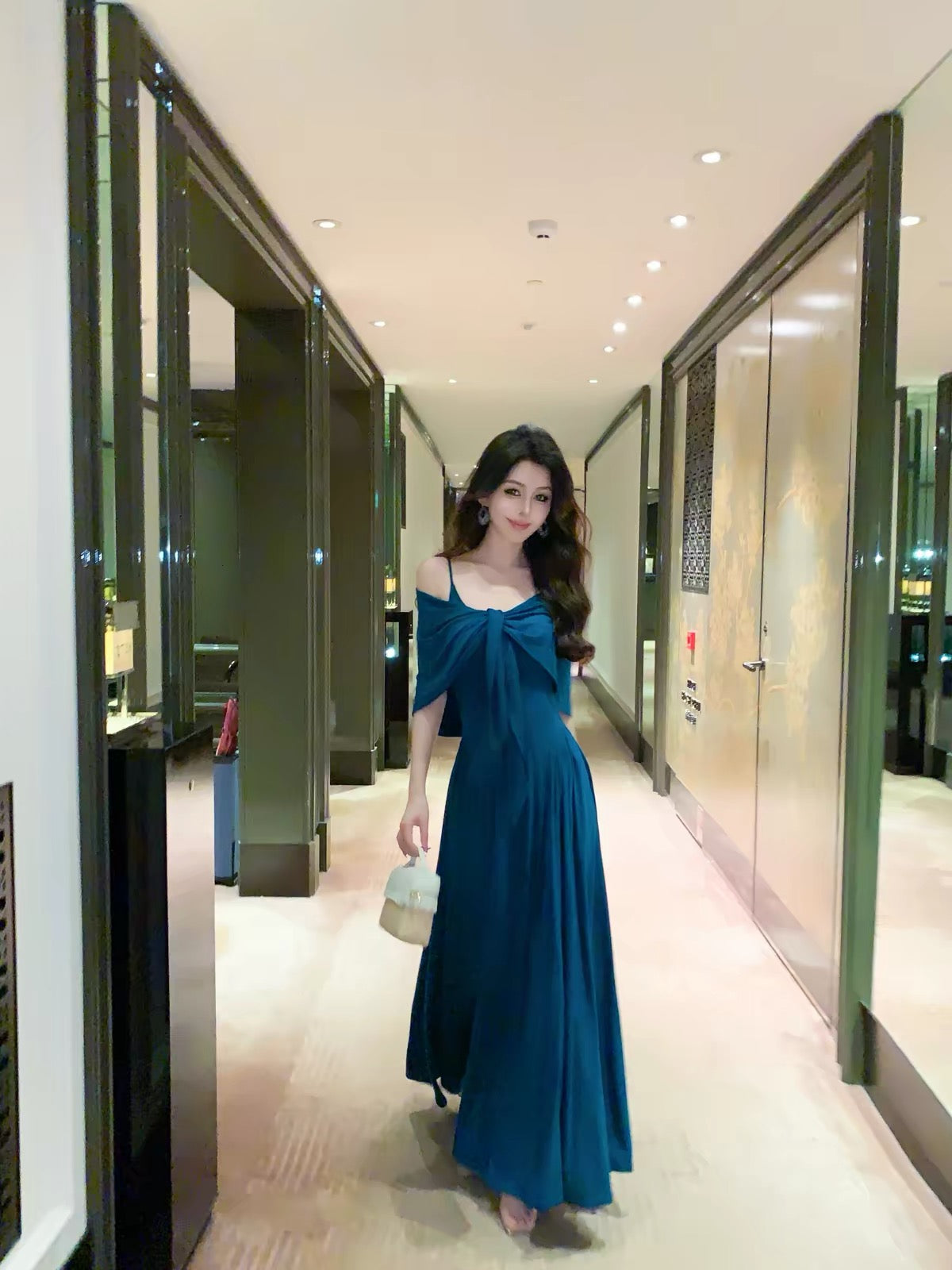 Yu Xiaoxiao [Serene Sapphire] 2-Piece Set: Soft, High-Stretch, Slim-Fit Camisole Dress with Oversized A-Line Hem & Matching Shawl