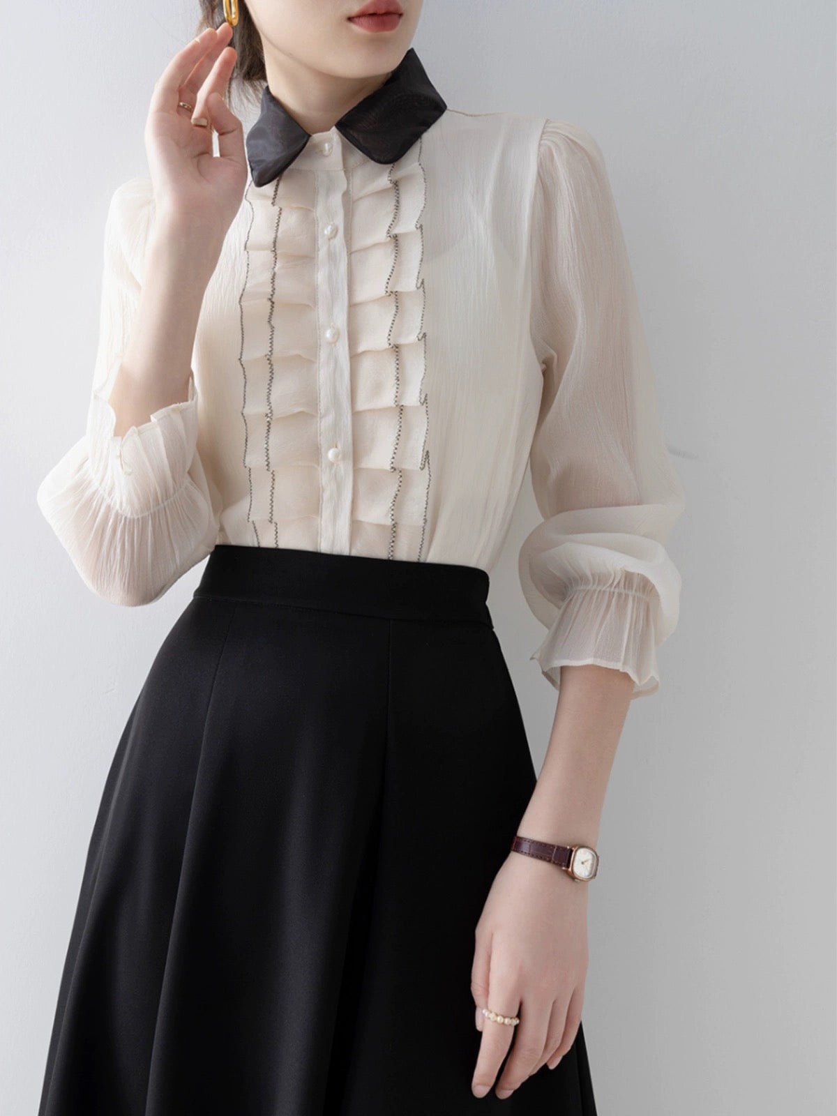 French retro ruffled embroidered pleated apricot shirt early autumn new 2023 workplace light and mature style women's top