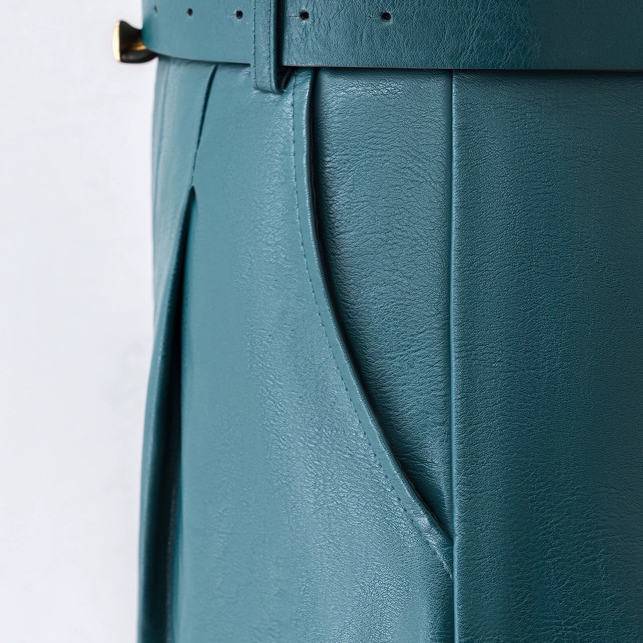 Shorts for women in autumn and winter 2022 new high-waisted PU leather a-line wide-leg casual pants for small people to wear outer boot pants