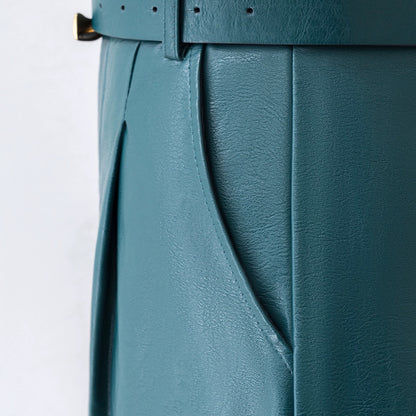 Shorts for women in autumn and winter 2022 new high-waisted PU leather a-line wide-leg casual pants for small people to wear outer boot pants