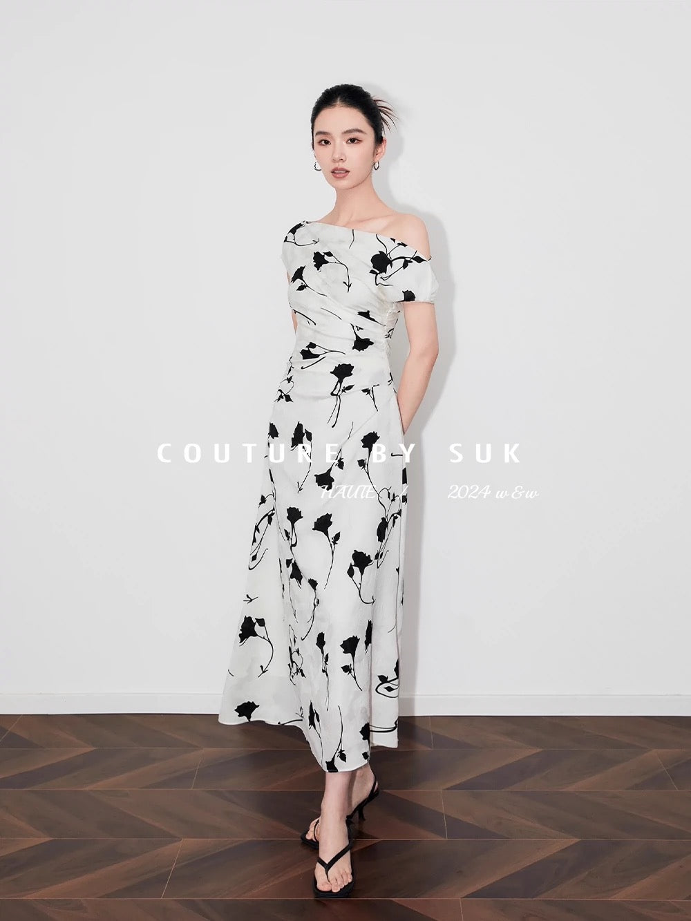 SUK Beautiful lady! 2024 New French Printed Long Skirt Summer White Sloping Shoulder Temperament Dress for Women