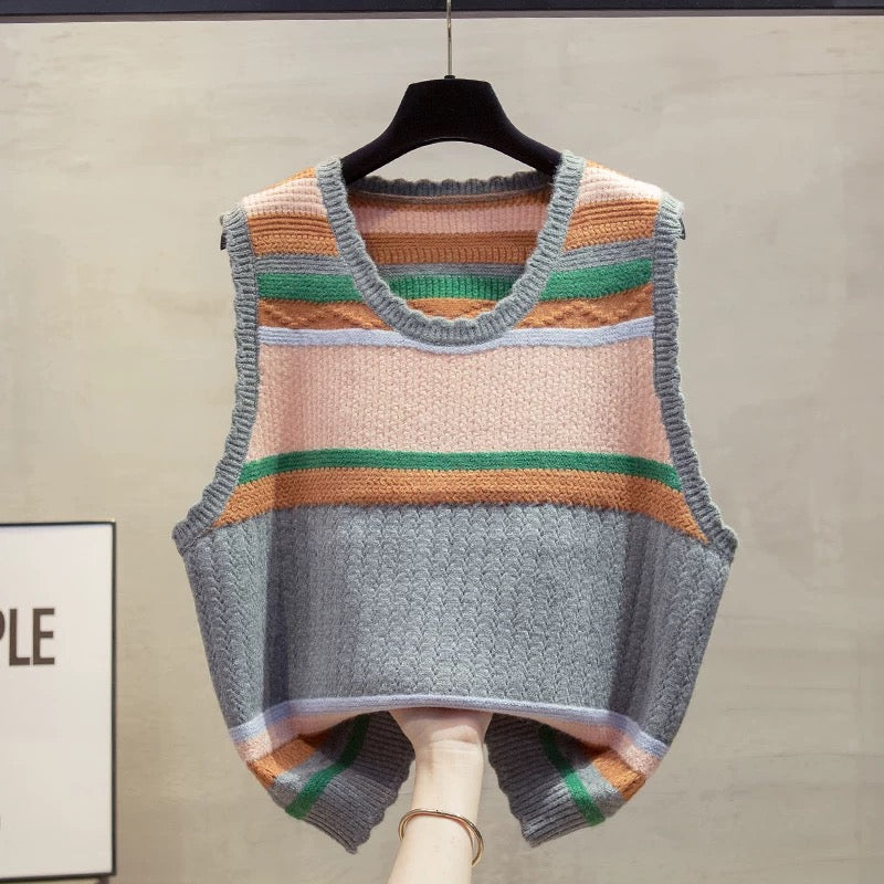 Striped round neck knitted vest vest women 2025 autumn and winter new loose outer wear vest hollow sweater waistcoat trend