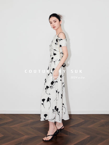 SUK Beautiful lady! 2024 New French Printed Long Skirt Summer White Sloping Shoulder Temperament Dress for Women