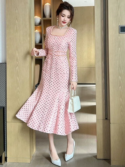European station pink dress, early autumn women's clothing, dignified and elegant, small fragrant square collar, elegant high-end fishtail skirt for ladies