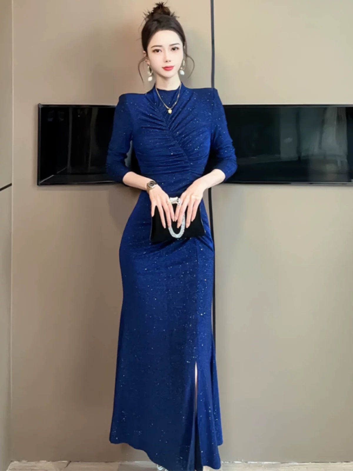 European station blue fishtail sequin dress autumn and winter women's 2024 new dress high-end light luxury niche hip skirt