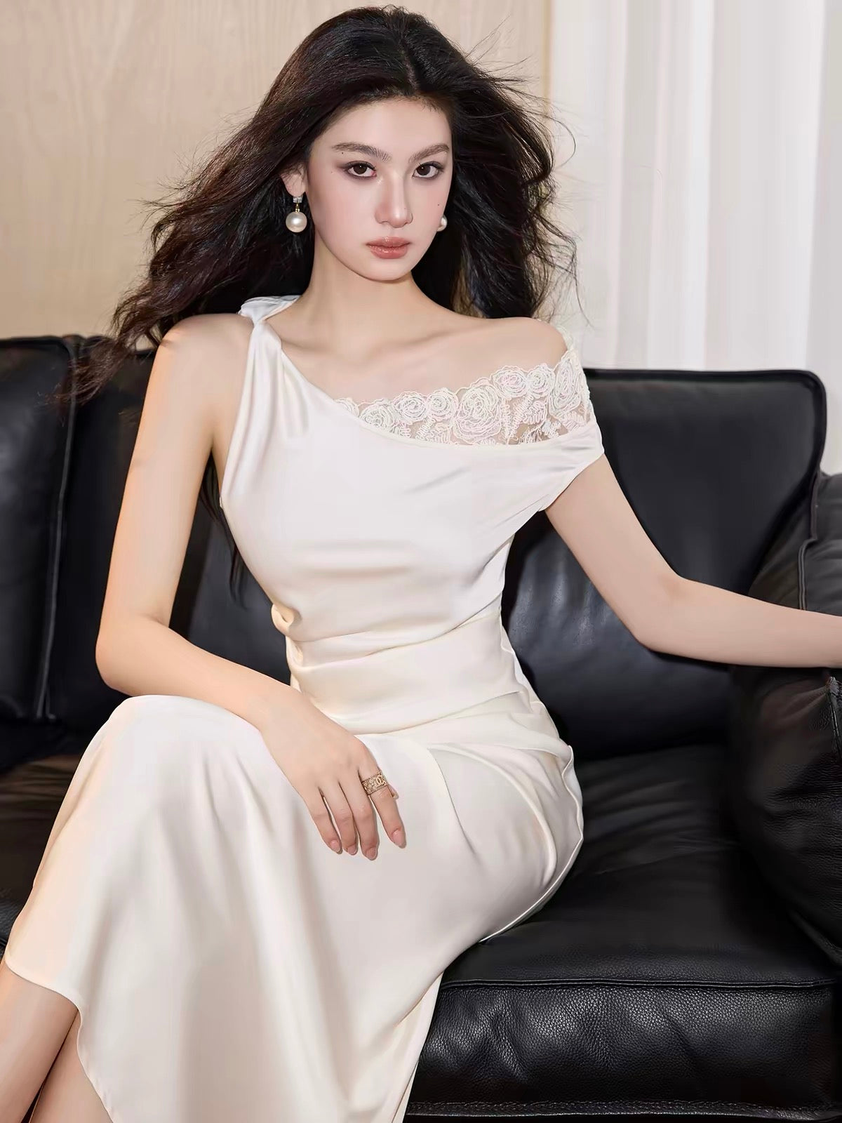Exquisitely Tailored French Lace and Satin One-Shoulder Maxi Dress – A Sophisticated, Slim-Fit Formal Gown