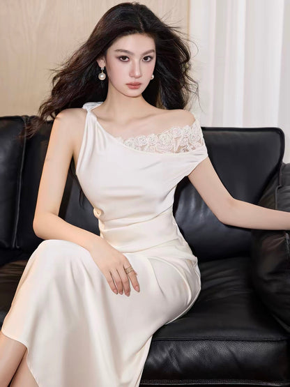 Exquisitely Tailored French Lace and Satin One-Shoulder Maxi Dress – A Sophisticated, Slim-Fit Formal Gown