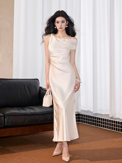 Exquisitely Tailored French Lace and Satin One-Shoulder Maxi Dress – A Sophisticated, Slim-Fit Formal Gown