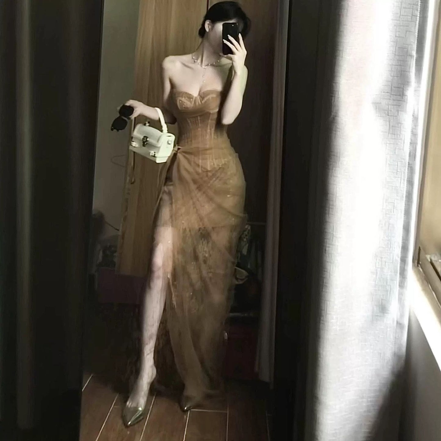 Vietnam's niche light gauze tube top suspender dress, high-end dress, salt style, light and mature style mesh skirt, seaside D6655