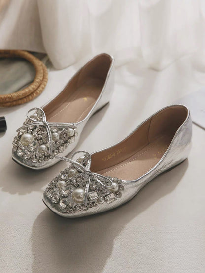 Stunning French-style silver rhinestone flats—square-toed, comfortable, and perfect for pairing with dresses. A gorgeous new style for Summer 2026.