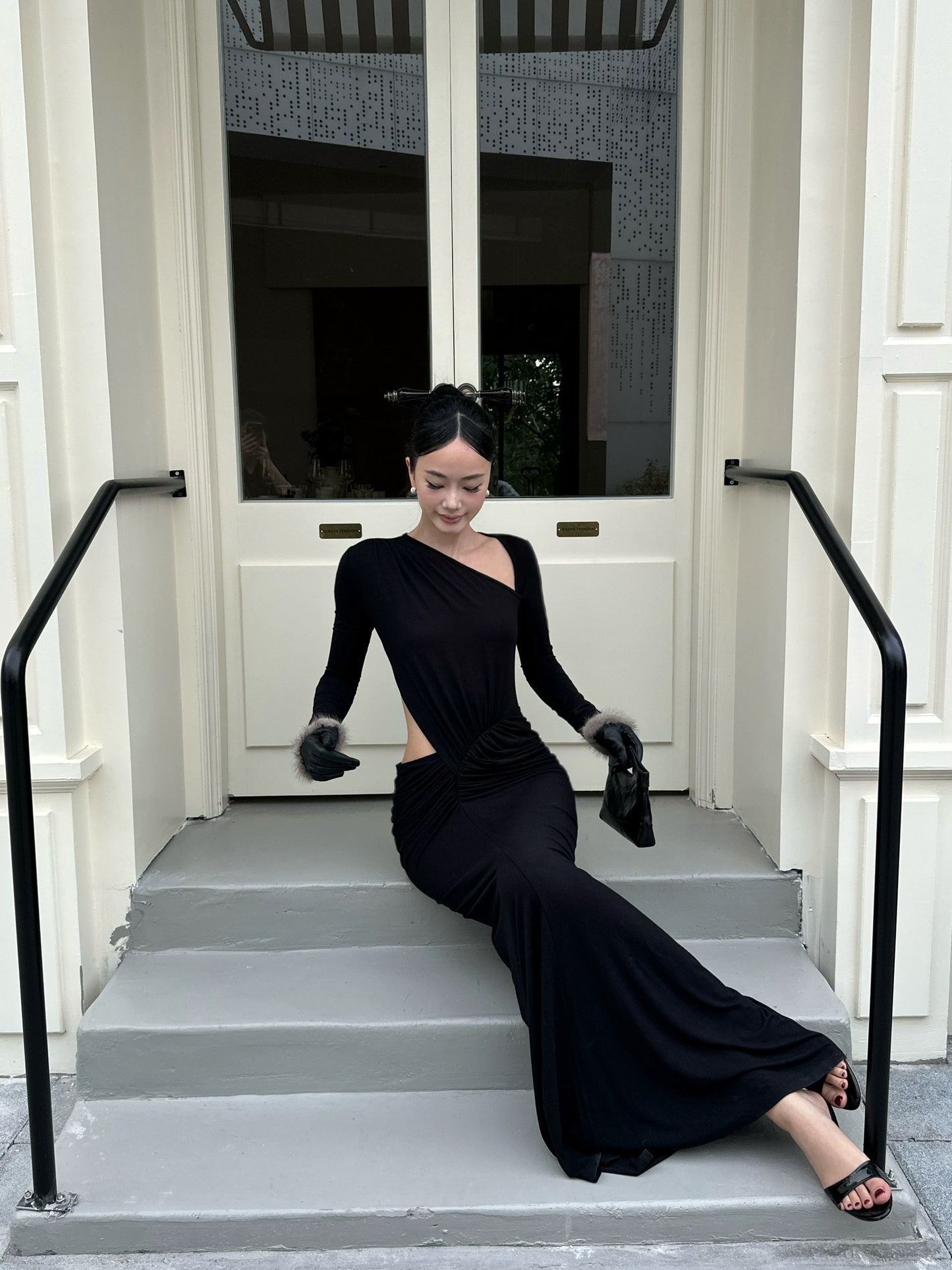 VENUIE Black Sexy Modal Knit Dress with Hollow-out Design, Slimming and Elegant Style, Perfect for Layering with a Long-Sleeved Autumn/Winter Maxi Dress