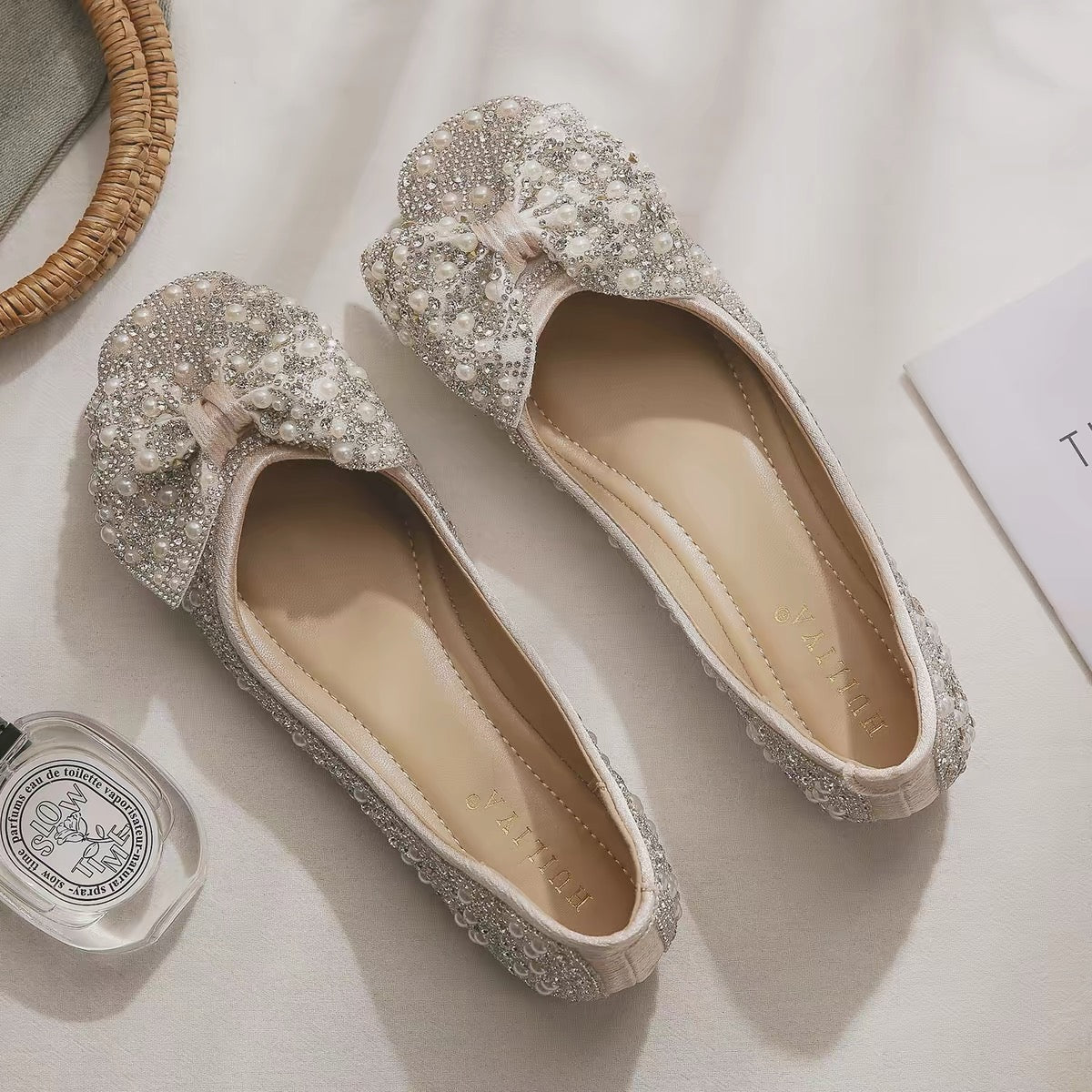 2026 New Spring/Summer Women's Rhinestone-Embellished Flats: Square-Toe Low-Cut Shoes (Perfect for Pairing with Skirts)