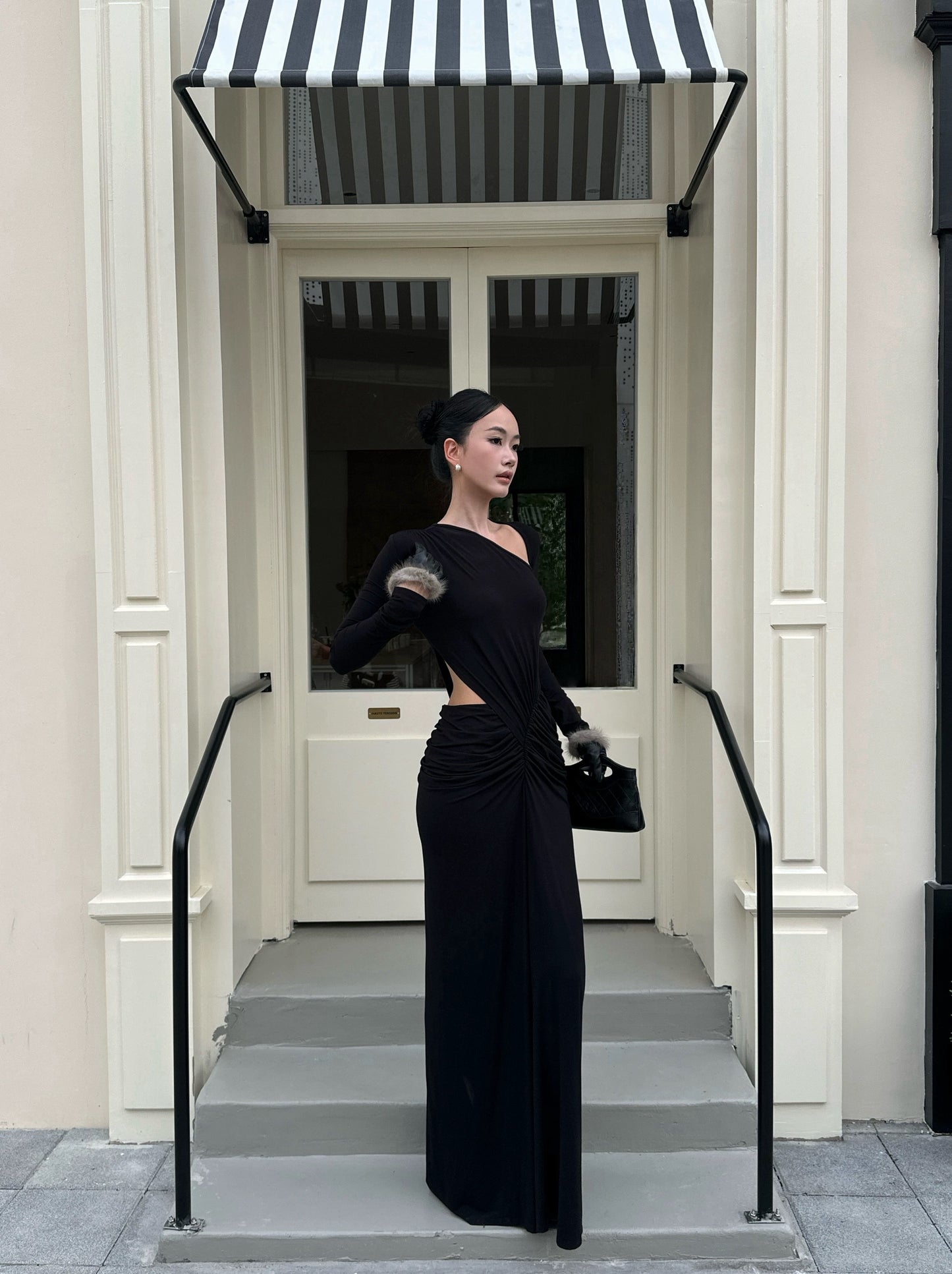 VENUIE Black Sexy Modal Knit Dress with Hollow-out Design, Slimming and Elegant Style, Perfect for Layering with a Long-Sleeved Autumn/Winter Maxi Dress