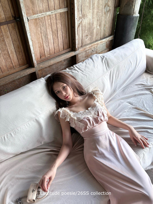 Lattitude/Yang Xiaolu Retro Doll-Style Nude Pink Velvet Waist-Defining Long Dress