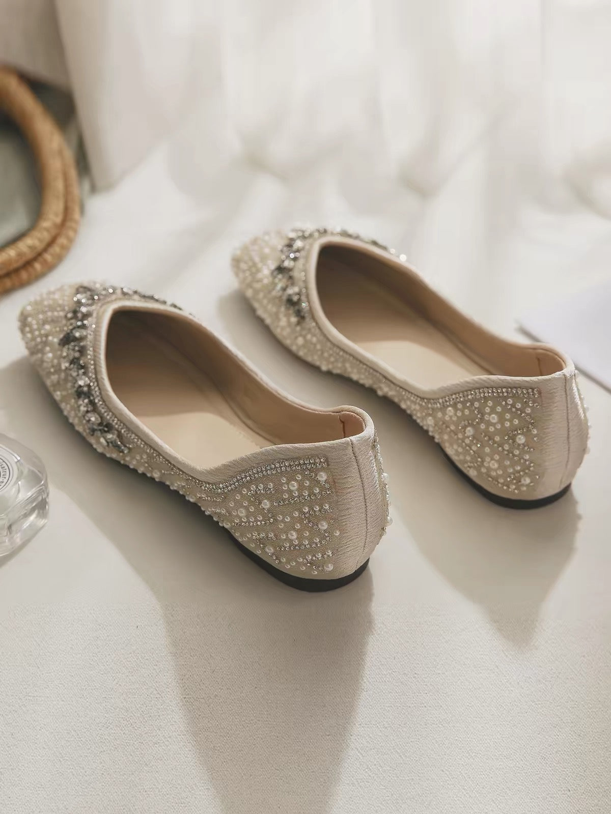 Stunning French-style rhinestone flats—chic, comfortable, and perfect for pairing with dresses. Featuring a low-cut, square-toe design; a gorgeous new style for Summer 2026.