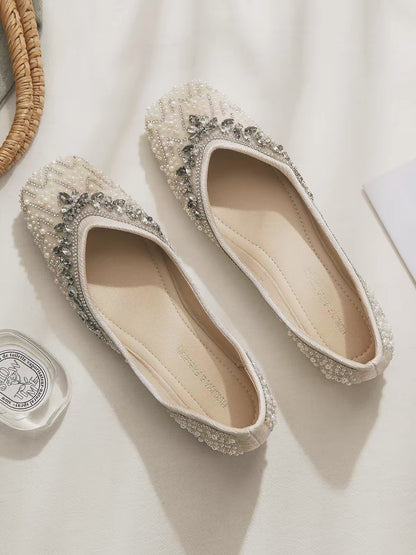 Stunning French-style rhinestone flats—chic, comfortable, and perfect for pairing with dresses. Featuring a low-cut, square-toe design; a gorgeous new style for Summer 2026.