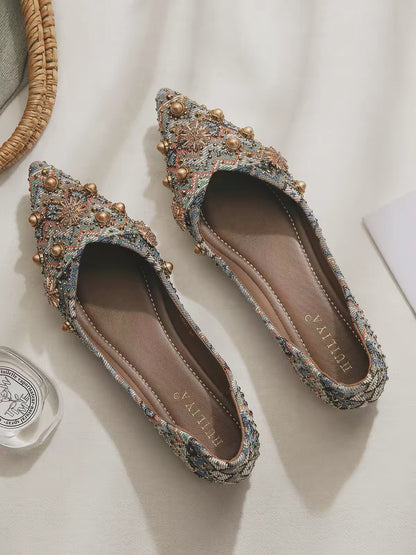 2026 New Style: Women's Vintage-Inspired Pointed-Toe Flats – Shallow-Cut, Slip-On "Driving Shoe" Style – Perfect for Pairing with Skirts (Spring/Summer)