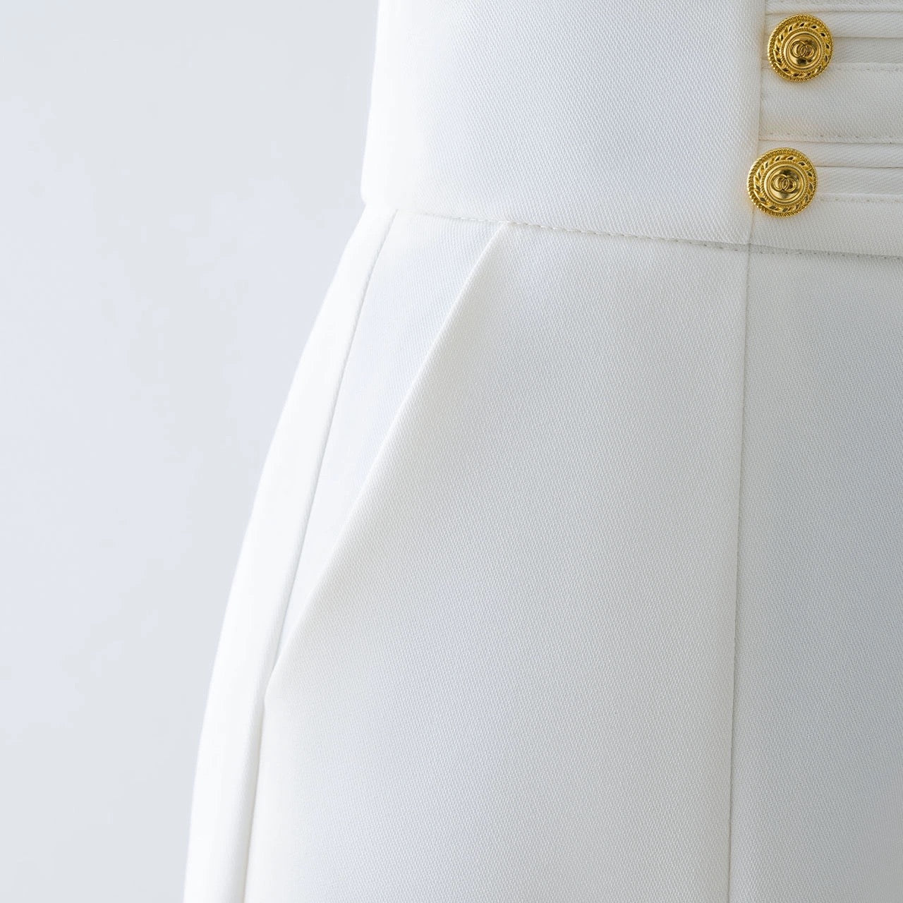 White wide-leg pants 2023 new high-waisted summer thin pants casual suit shorts small and high-end