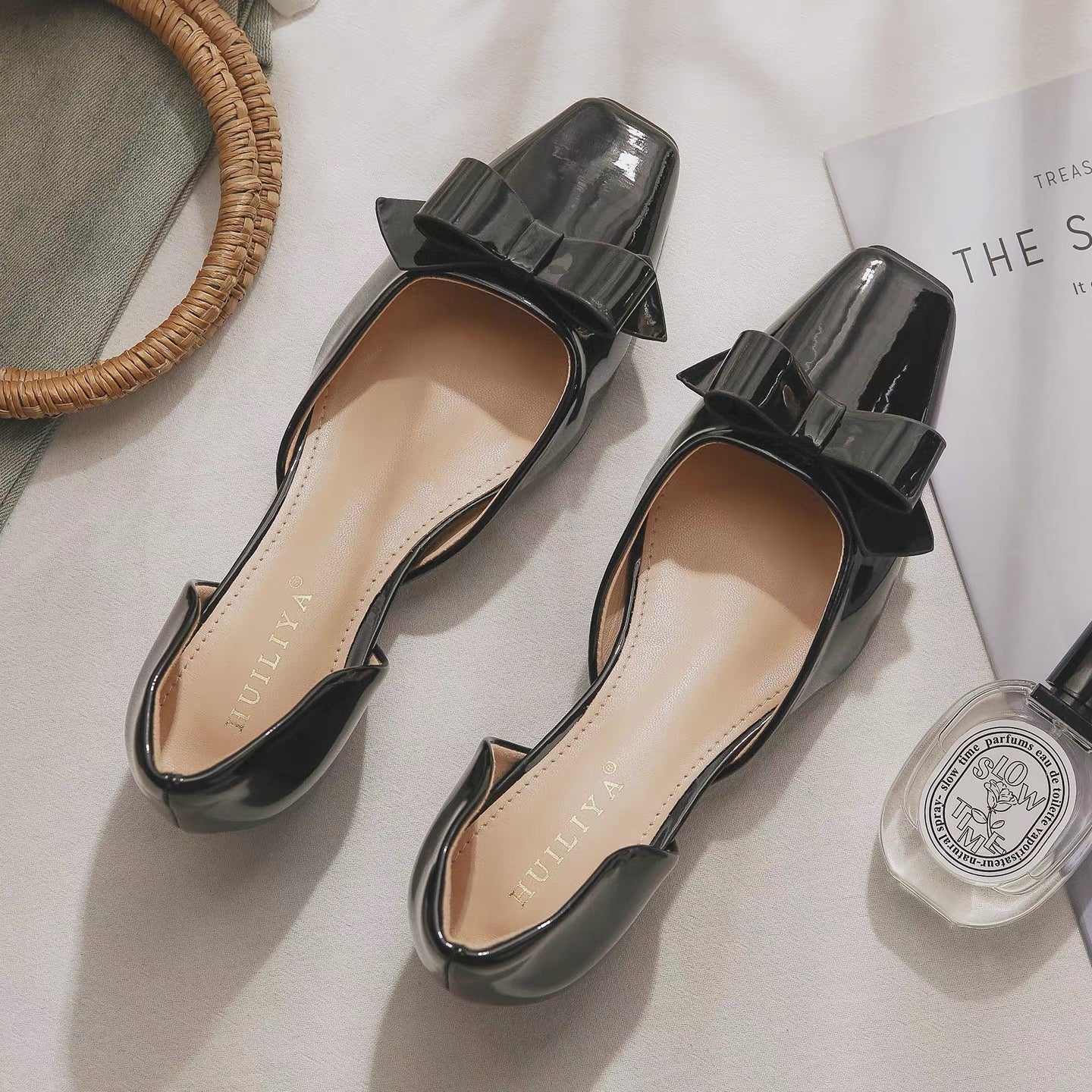 Women's Summer 2026 New French-Style Square-Toe Cut-Out Shoes – Chic, Low-Cut, and Height-Increasing; Perfect for Petite Women to Pair with Skirts.