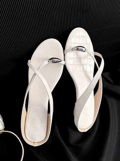 2026 New Genuine Leather Crocodile Pattern Thong Strappy Low-Heel Sandals for Women, Summer Wear, Flip-Toe Kitten Heel Sandals