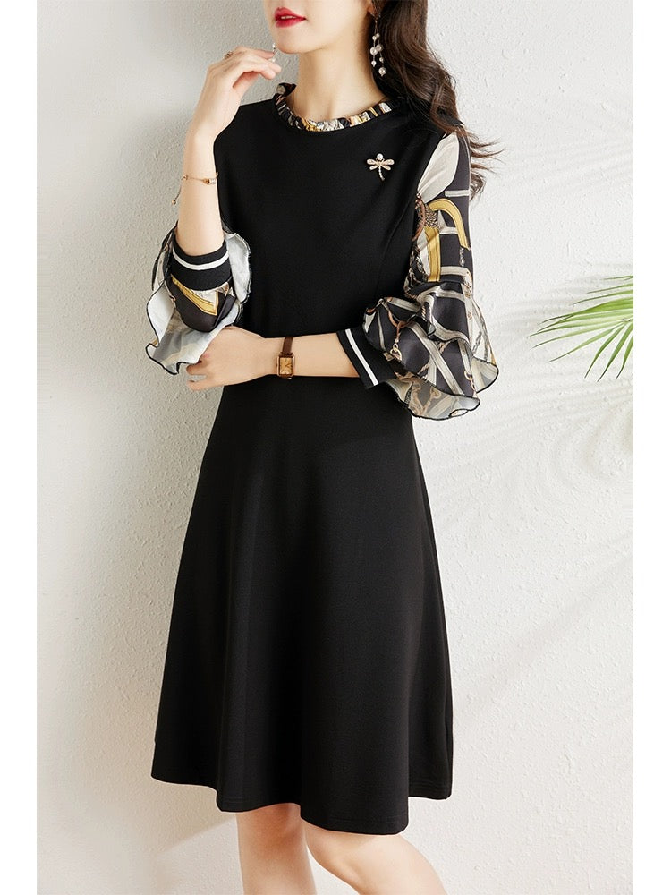 Spring 2024 new Korean style mid-length waist slimming fashionable three-quarter sleeve A-line dress for women