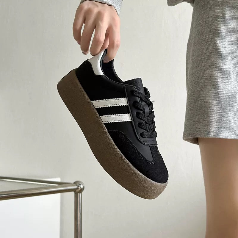 White shoes for women, thick soles, 2024 spring and autumn new Forrest training shoes, versatile casual sneakers, platform lace-up shoes